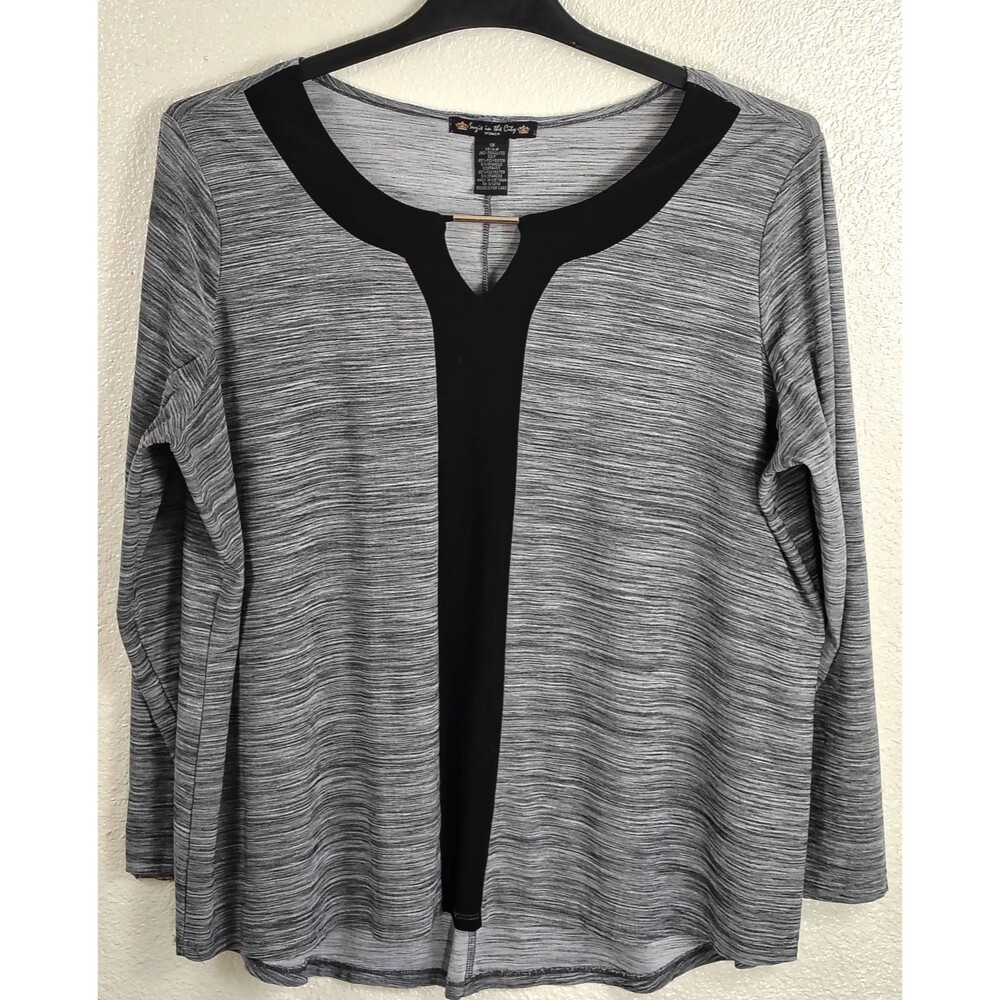 Suzie in the City Womens 1X Top Gray Space Dye Gold Bar Keyhole Long Sleeve Plus